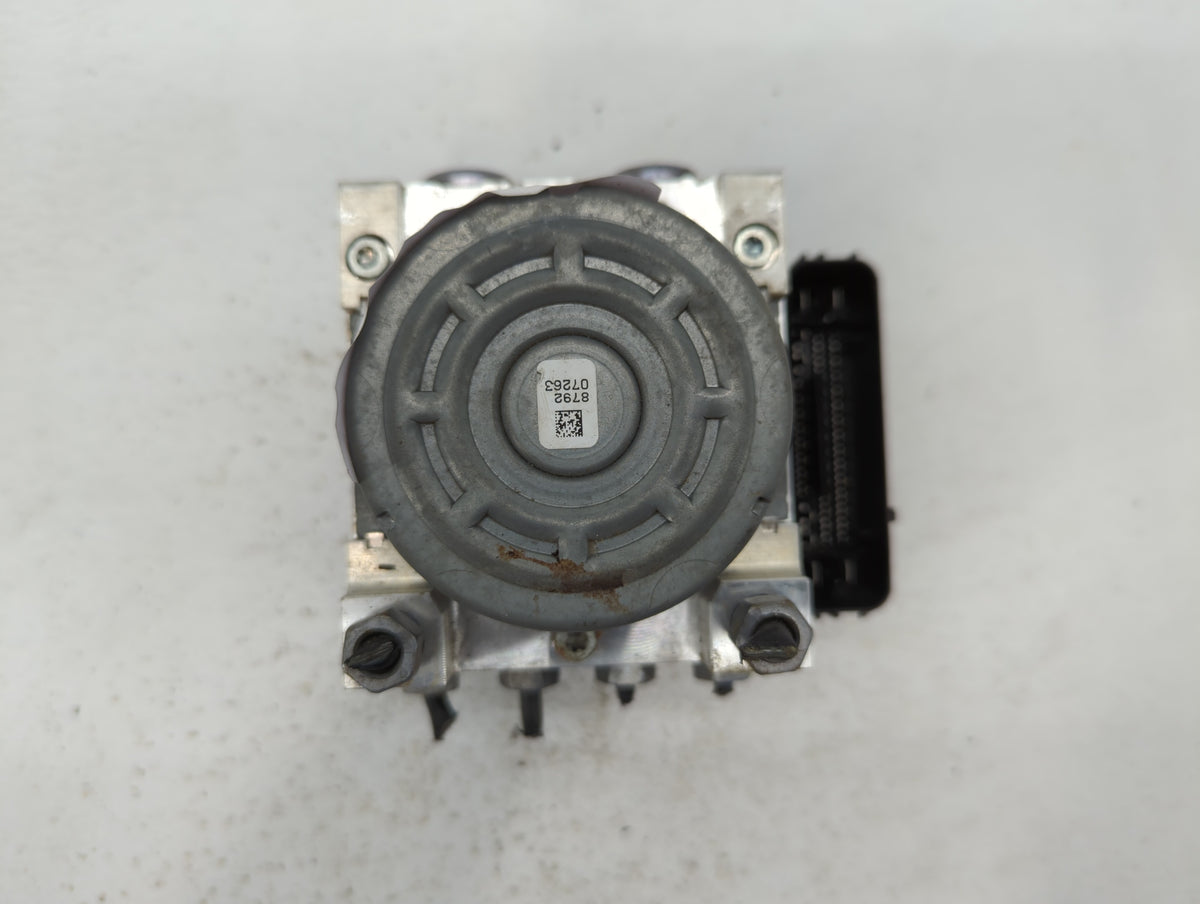 2017-2018 Lincoln Mkz Anti-Lock Brake ABS Pump Module Actuator OEM P/N:HG9C-2B373-CG HG9C-2B373-CH Fits Fits 2017 2018 OEM U
