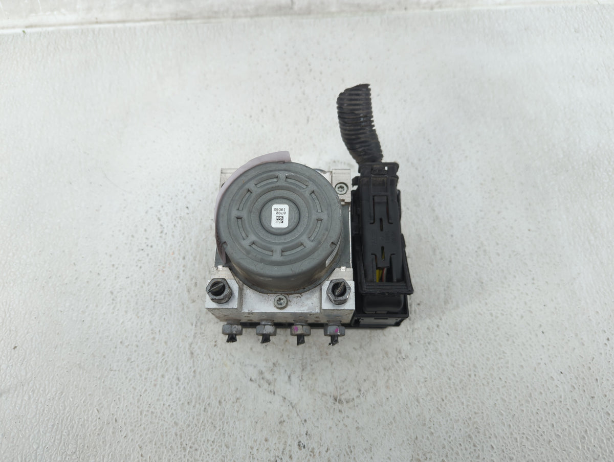 2017-2018 Lincoln Mkz Anti-Lock Brake ABS Pump Module Actuator OEM P/N:HG9C-2B373-AG Fits Fits 2017 2018 OEM Used Auto Parts
