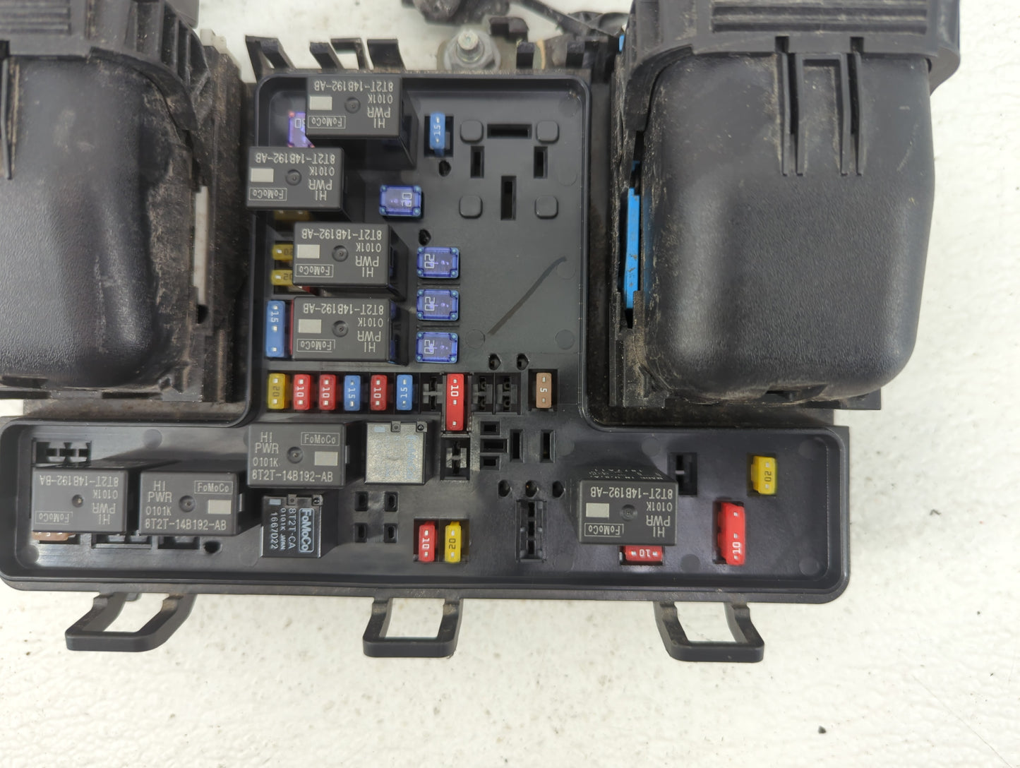2017-2020 Lincoln Mkz Fusebox Fuse Box Panel Relay Module P/N:HG9T14D066BC Fits Fits 2017 2018 2019 2020 OEM Used Auto Parts