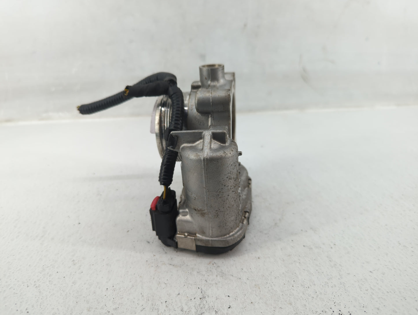 2017-2020 Lincoln Mkz Throttle Body P/N:DS7E-9F991-BB Fits Fits 2014 2015 2016 2017 2018 2019 2020 2021 2022 OEM Used Auto P
