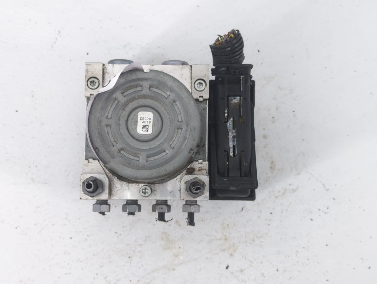 2017-2018 Lincoln Mkz Anti-Lock Brake ABS Pump Module Actuator OEM P/N:HG9C-2B373-AF Fits Fits 2017 2018 OEM Used Auto Parts