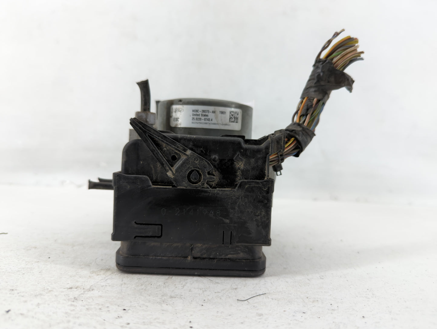 2017-2018 Lincoln Mkz ABS Pump Control Module Replacement P/N:HG9C-2B373-AH Fits Fits 2017 2018 OEM Used Auto Parts - Oemuse