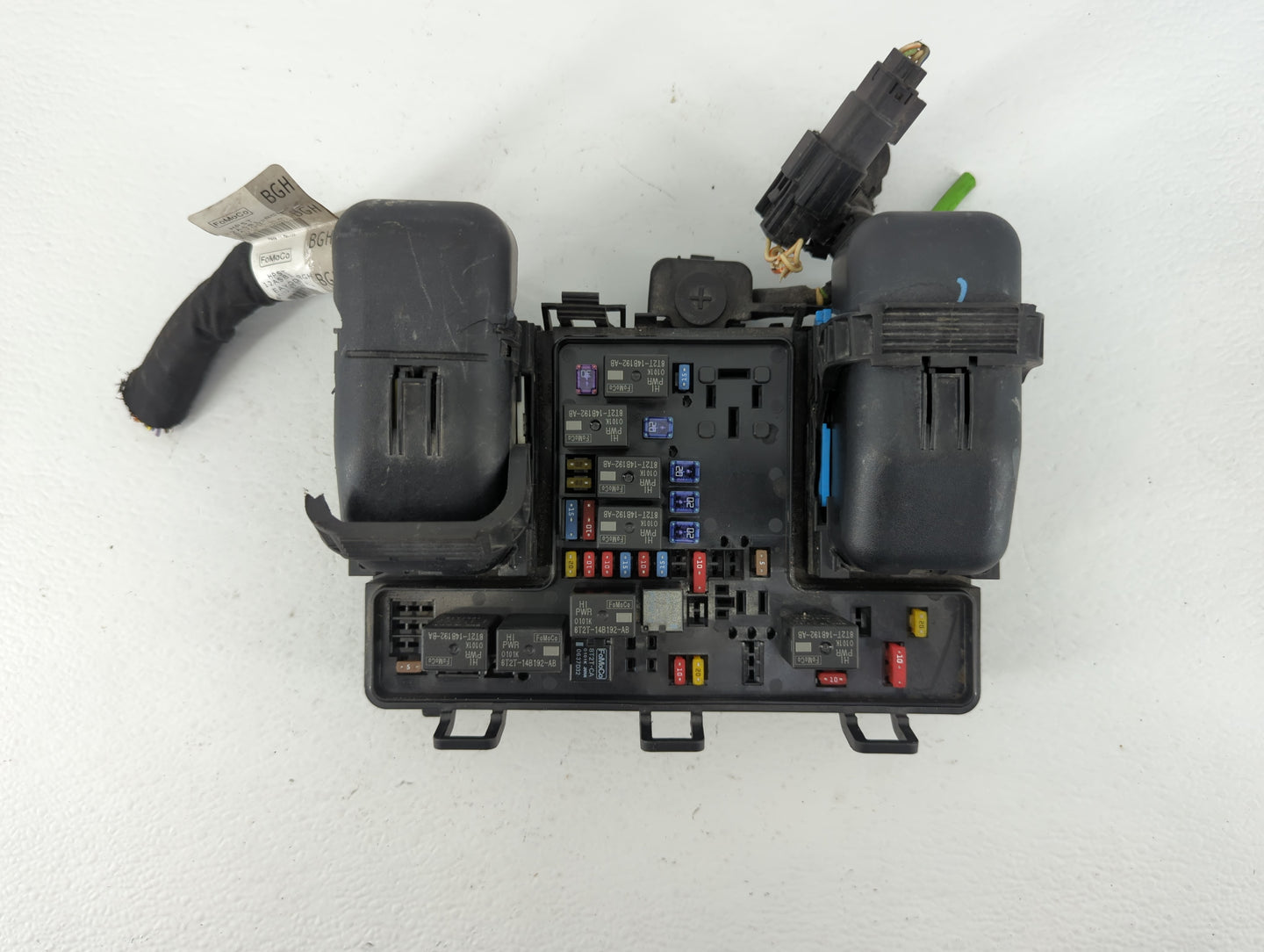 2017-2020 Lincoln Mkz Fusebox Fuse Box Panel Relay Module P/N:HG9T-14D068BC_01 Fits Fits 2017 2018 2019 2020 OEM Used Auto P