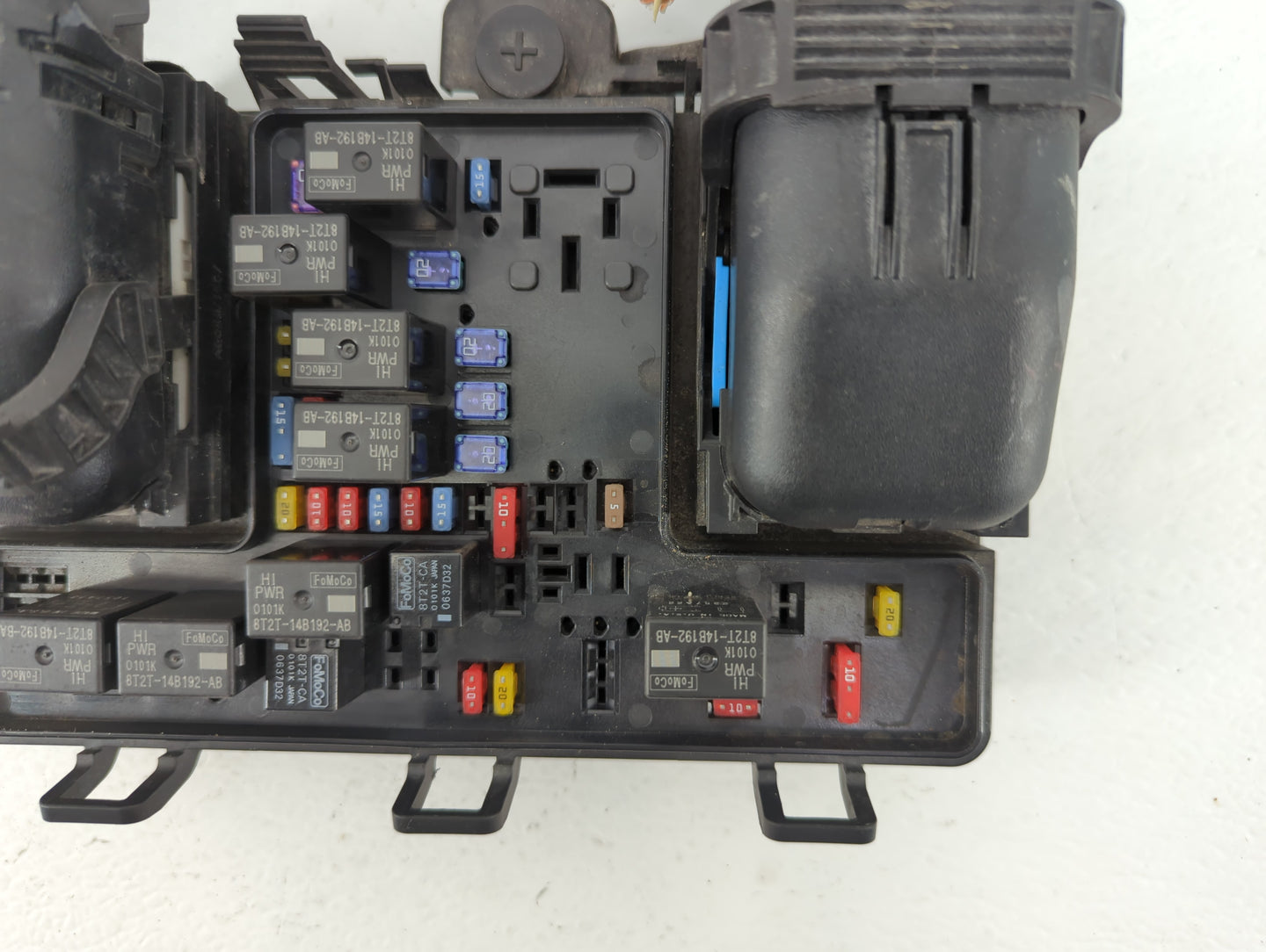 2017-2020 Lincoln Mkz Fusebox Fuse Box Panel Relay Module P/N:HG9T-14D068BC_01 Fits Fits 2017 2018 2019 2020 OEM Used Auto P