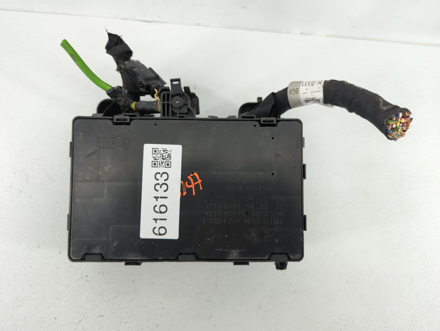 2017-2020 Lincoln Mkz Fusebox Fuse Box Panel Relay Module P/N:HG9T-14D068BC_01 Fits Fits 2017 2018 2019 2020 OEM Used Auto P
