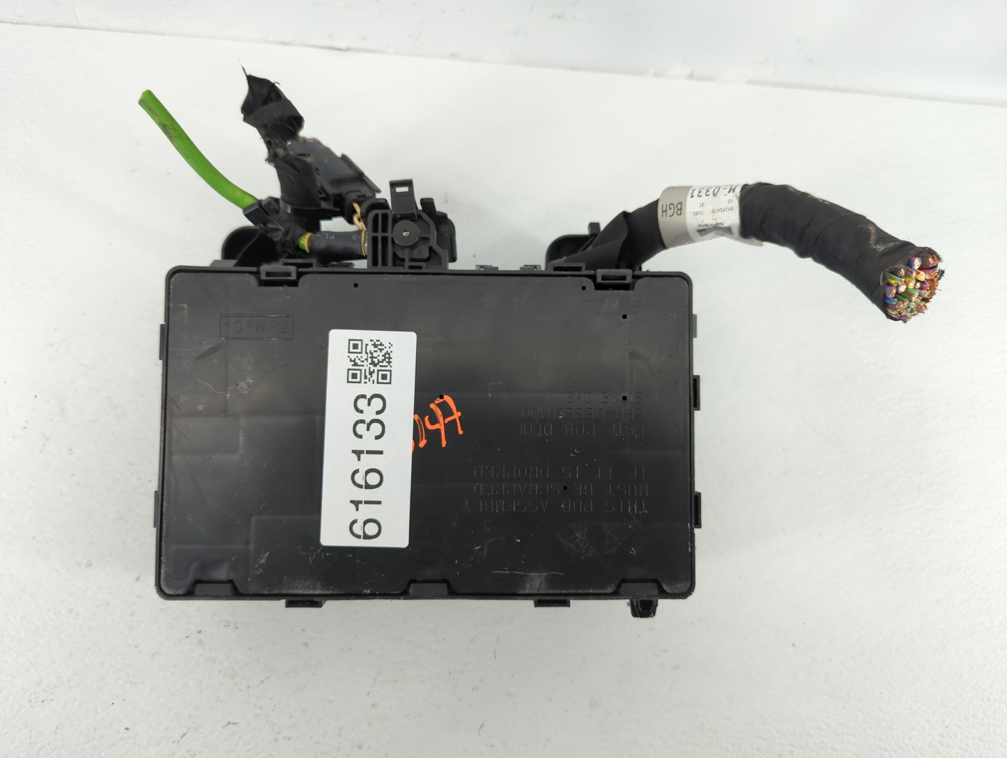 2017-2020 Lincoln Mkz Fusebox Fuse Box Panel Relay Module P/N:HG9T-14D068BC_01 Fits Fits 2017 2018 2019 2020 OEM Used Auto P