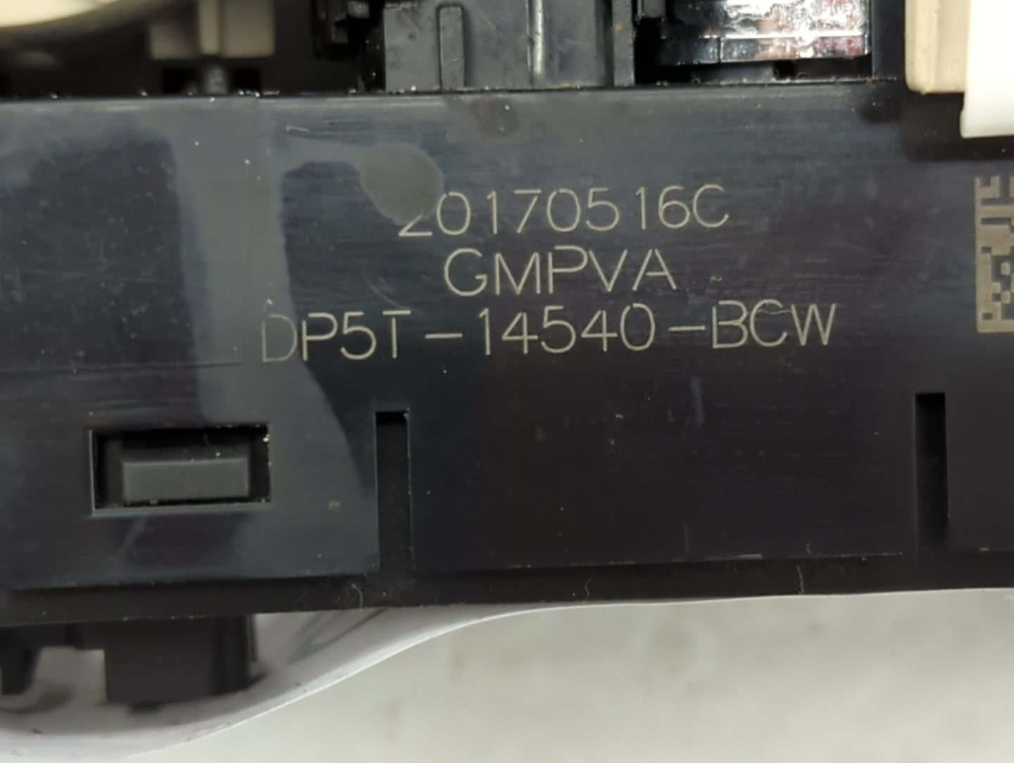 2015-2020 Lincoln Mkz Master Power Window Switch Replacement Driver Side Left P/N:<0170516C DP5T-14540-BCW Fits OEM Used Aut