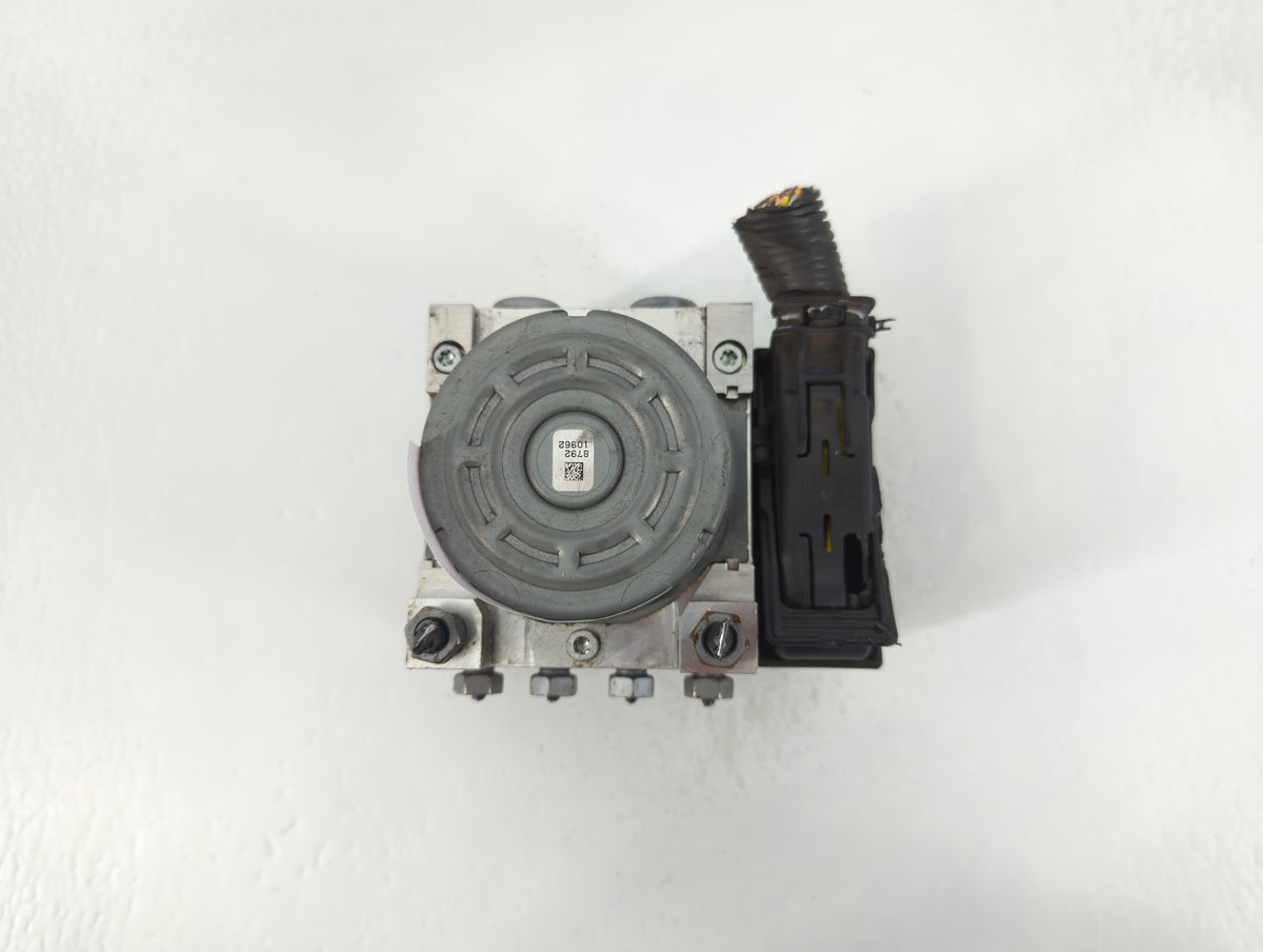 2017-2018 Lincoln Mkz Anti-Lock Brake ABS Pump Module Actuator OEM P/N:HG9C-2B373-AG Fits Fits 2017 2018 OEM Used Auto Parts