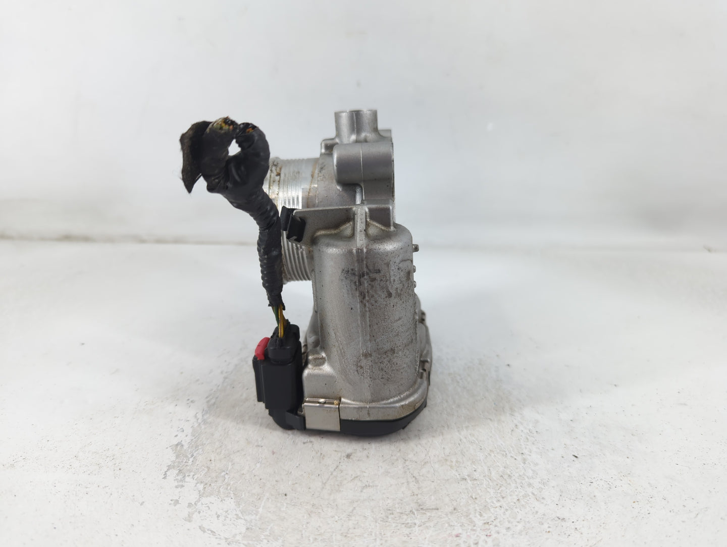 2017-2020 Lincoln Mkz Throttle Body P/N:DS7E-9F991-BB Fits Fits 2014 2015 2016 2017 2018 2019 2020 2021 2022 OEM Used Auto P