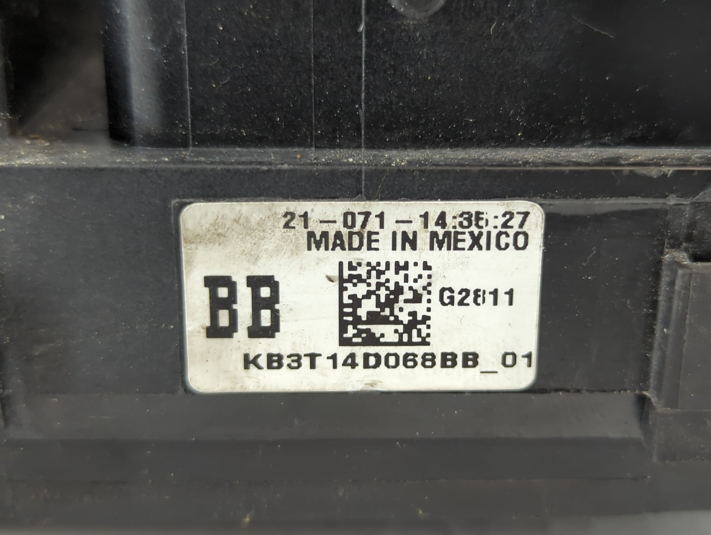 2017-2020 Lincoln Mkz Fusebox Fuse Box Panel Relay Module P/N:G2GT14A075AA Fits Fits 2017 2018 2019 2020 OEM Used Auto Parts