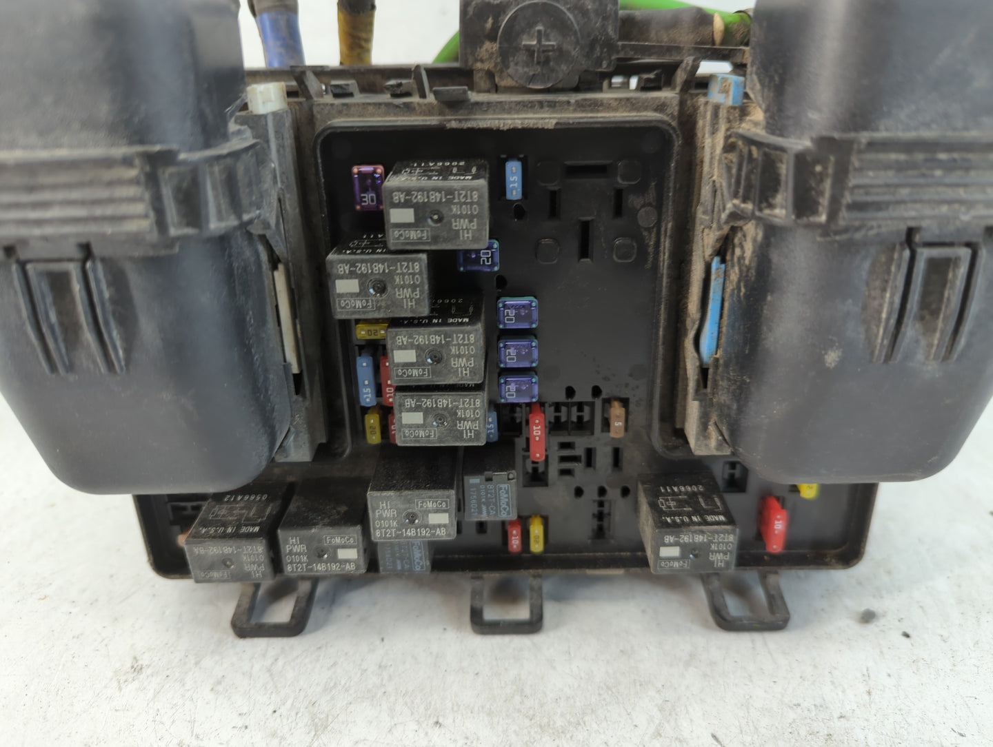 2017-2020 Lincoln Mkz Fusebox Fuse Box Panel Relay Module P/N:G2GT14A075AA Fits Fits 2017 2018 2019 2020 OEM Used Auto Parts