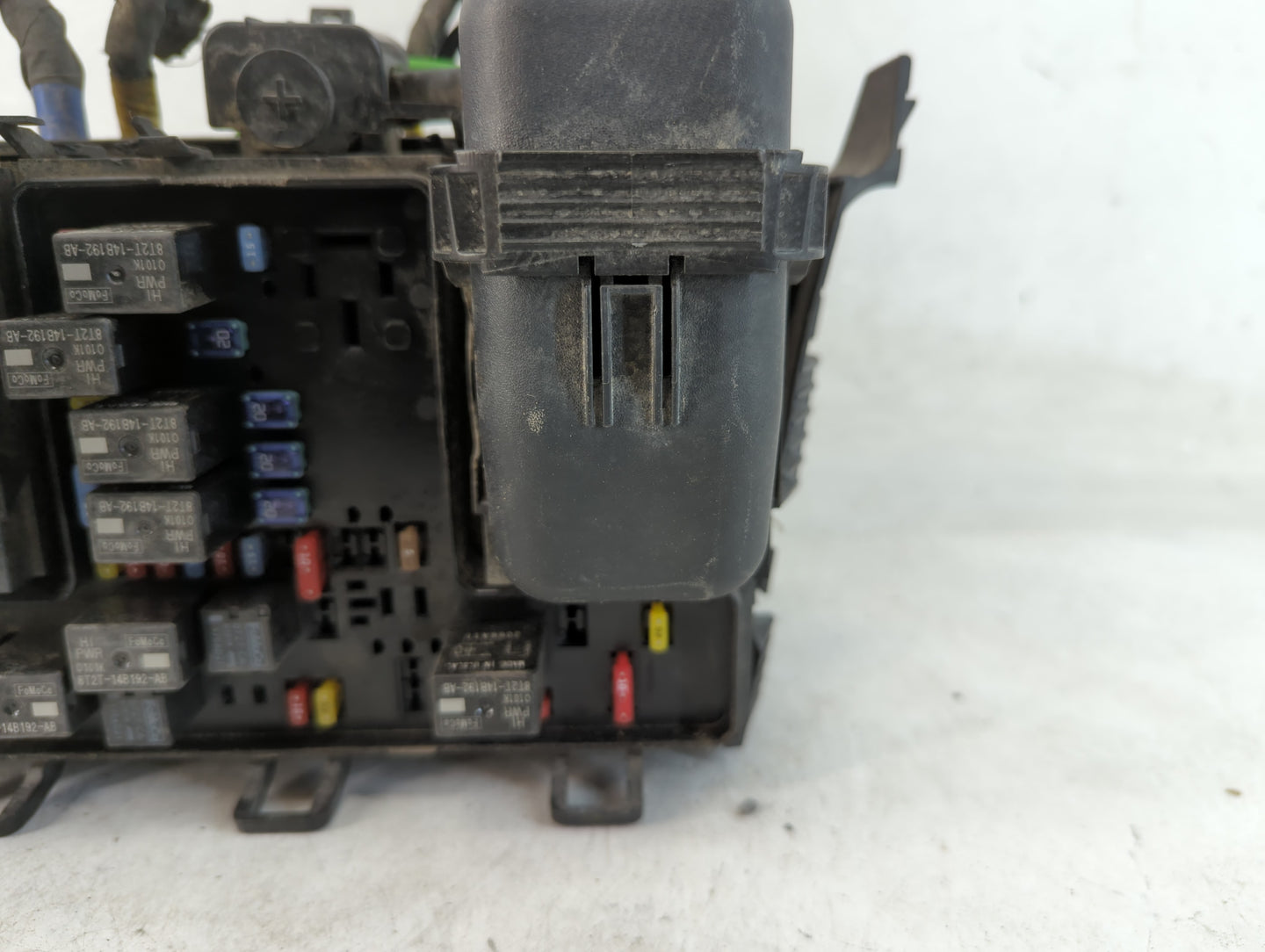 2017-2020 Lincoln Mkz Fusebox Fuse Box Panel Relay Module P/N:G2GT14A075AA Fits Fits 2017 2018 2019 2020 OEM Used Auto Parts