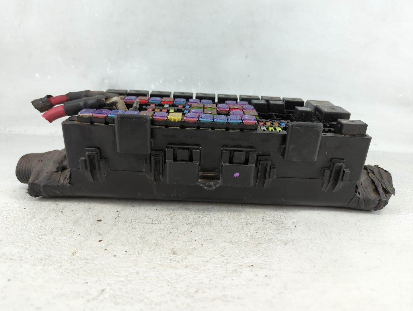 2016-2017 Lincoln Navigator Fusebox Fuse Box Panel Relay Module P/N:9L1T-14A003-BA Fits Fits 2016 2017 OEM Used Auto Parts -