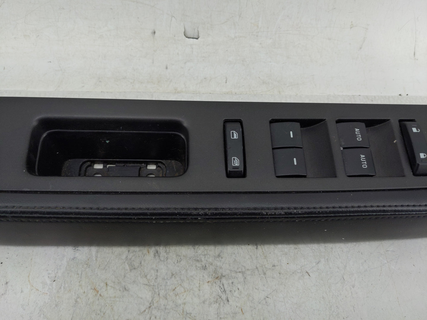 2015-2017 Lincoln Navigator Master Power Window Switch Replacement Driver Side Left Fits OEM Used Auto Parts - Oemusedautopa