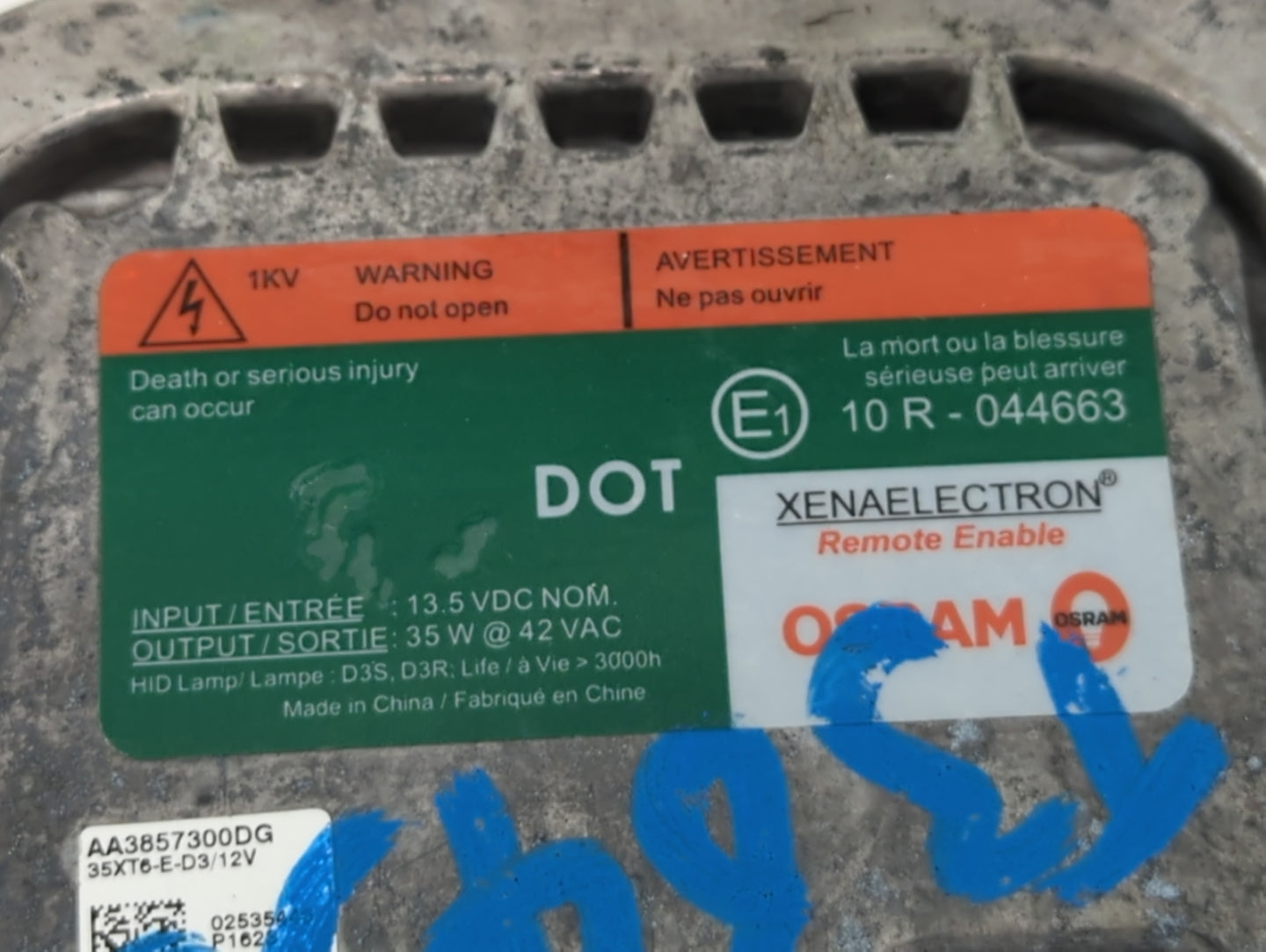 2017 Lincoln Navigator Headlight Ballast Head Light - Oemusedautoparts1.com