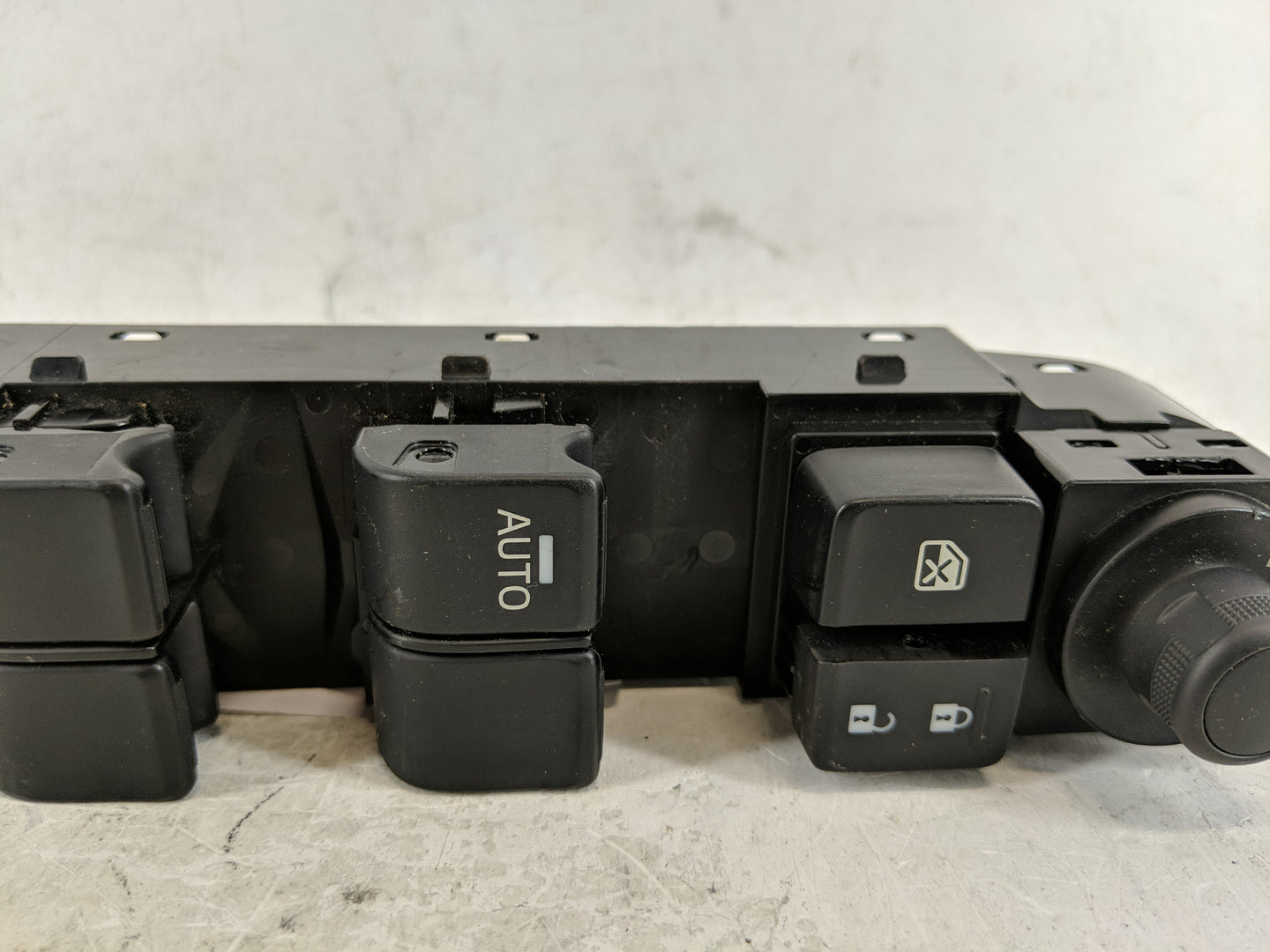 2017-2018 Mazda 3 Master Power Window Switch Replacement Driver Side Left P/N:BNN5 66 350 23318737 Fits Fits 2017 2018 OEM U