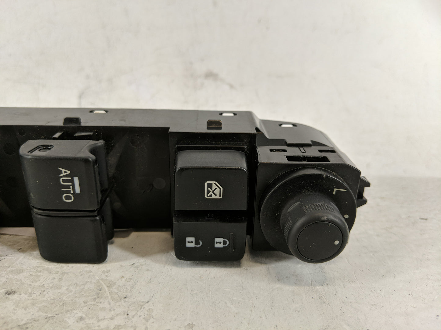 2017-2018 Mazda 3 Master Power Window Switch Replacement Driver Side Left P/N:BNN5 66 350 23318737 Fits Fits 2017 2018 OEM U