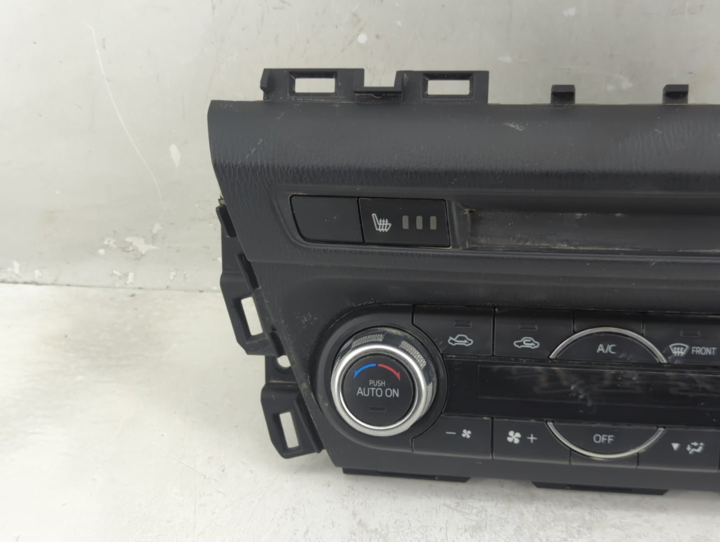 2017-2018 Mazda 3 Climate Control Module Temperature AC/Heater Replacement P/N:60911 B Fits Fits 2017 2018 OEM Used Auto Par