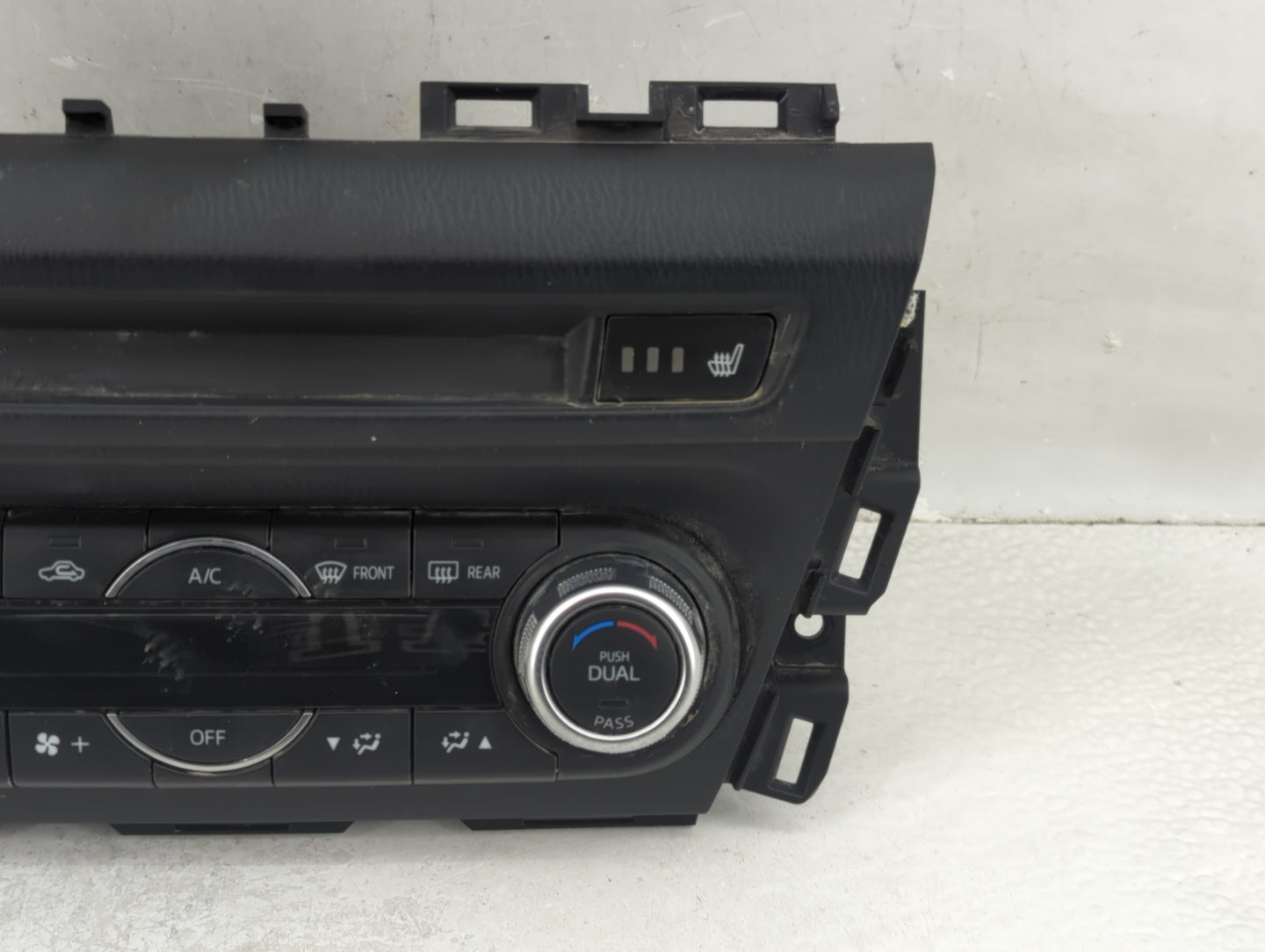 2017-2018 Mazda 3 Climate Control Module Temperature AC/Heater Replacement P/N:60911 B Fits Fits 2017 2018 OEM Used Auto Par