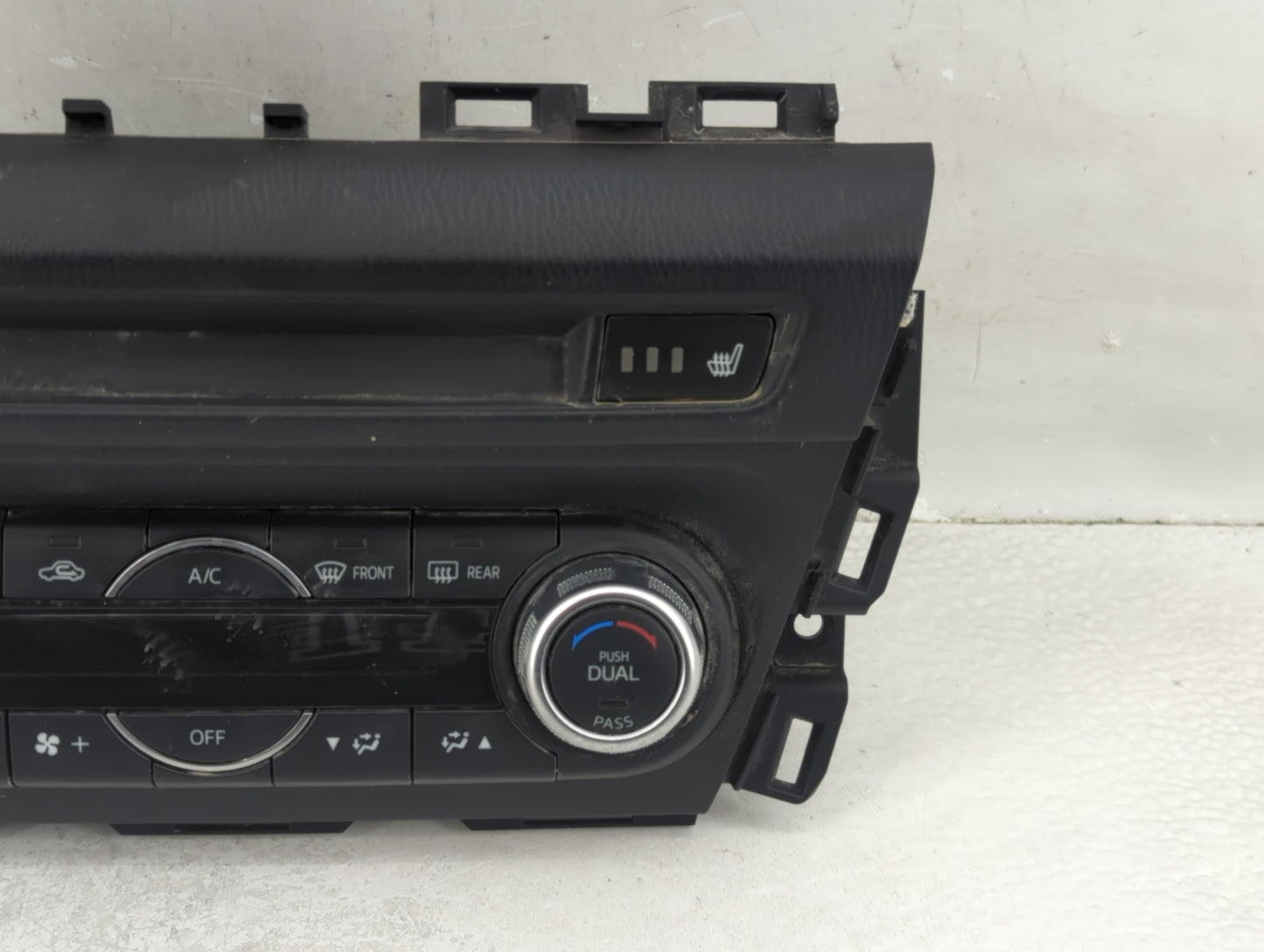 2017-2018 Mazda 3 Climate Control Module Temperature AC/Heater Replacement P/N:60911 B Fits Fits 2017 2018 OEM Used Auto Par