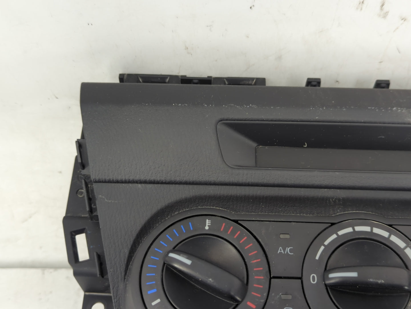 2017-2018 Mazda 3 Climate Control Module Temperature AC/Heater Replacement P/N:55 260 0001 Fits Fits 2017 2018 OEM Used Auto