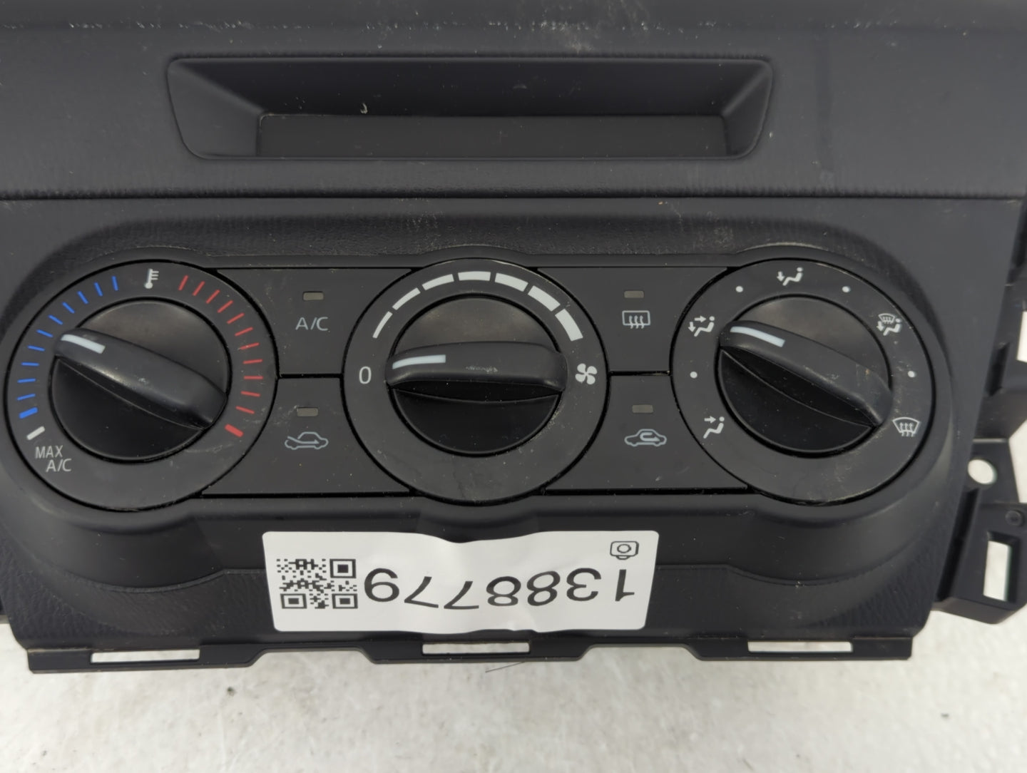 2017-2018 Mazda 3 Climate Control Module Temperature AC/Heater Replacement P/N:55 260 0001 Fits Fits 2017 2018 OEM Used Auto