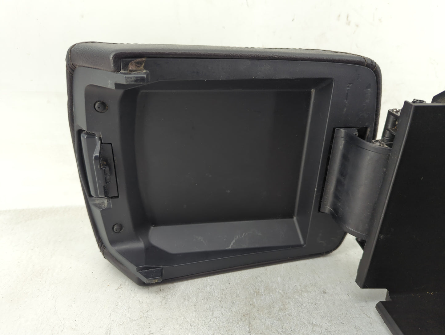 2017 Mazda 3 Center Console Armrest Cover Lid P/N:GML8644A1 Fits OEM Used Auto Parts - Oemusedautoparts1.com