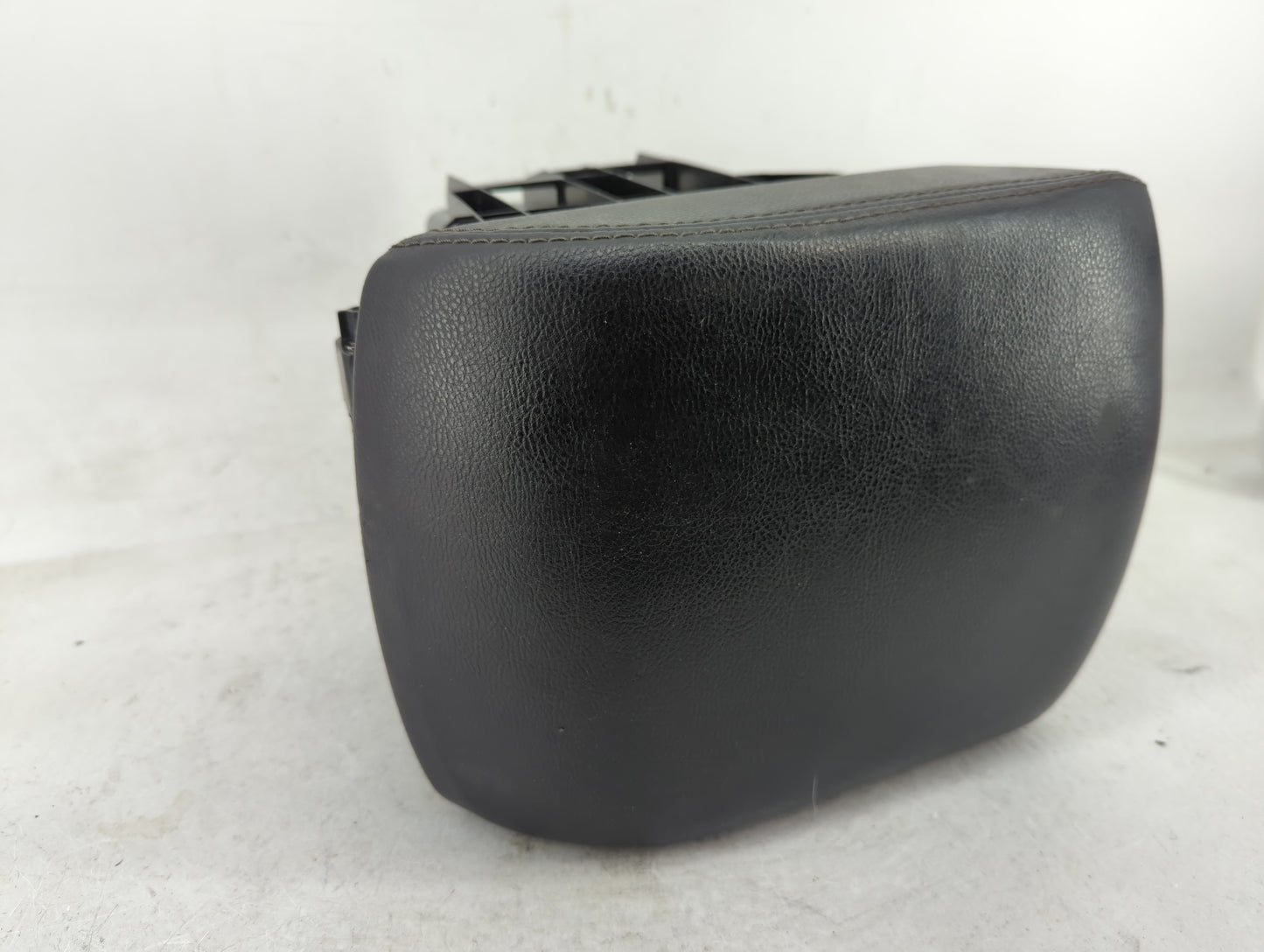 2017 Mazda 3 Center Console Armrest Cover Lid P/N:GML8644A1 Fits OEM Used Auto Parts - Oemusedautoparts1.com