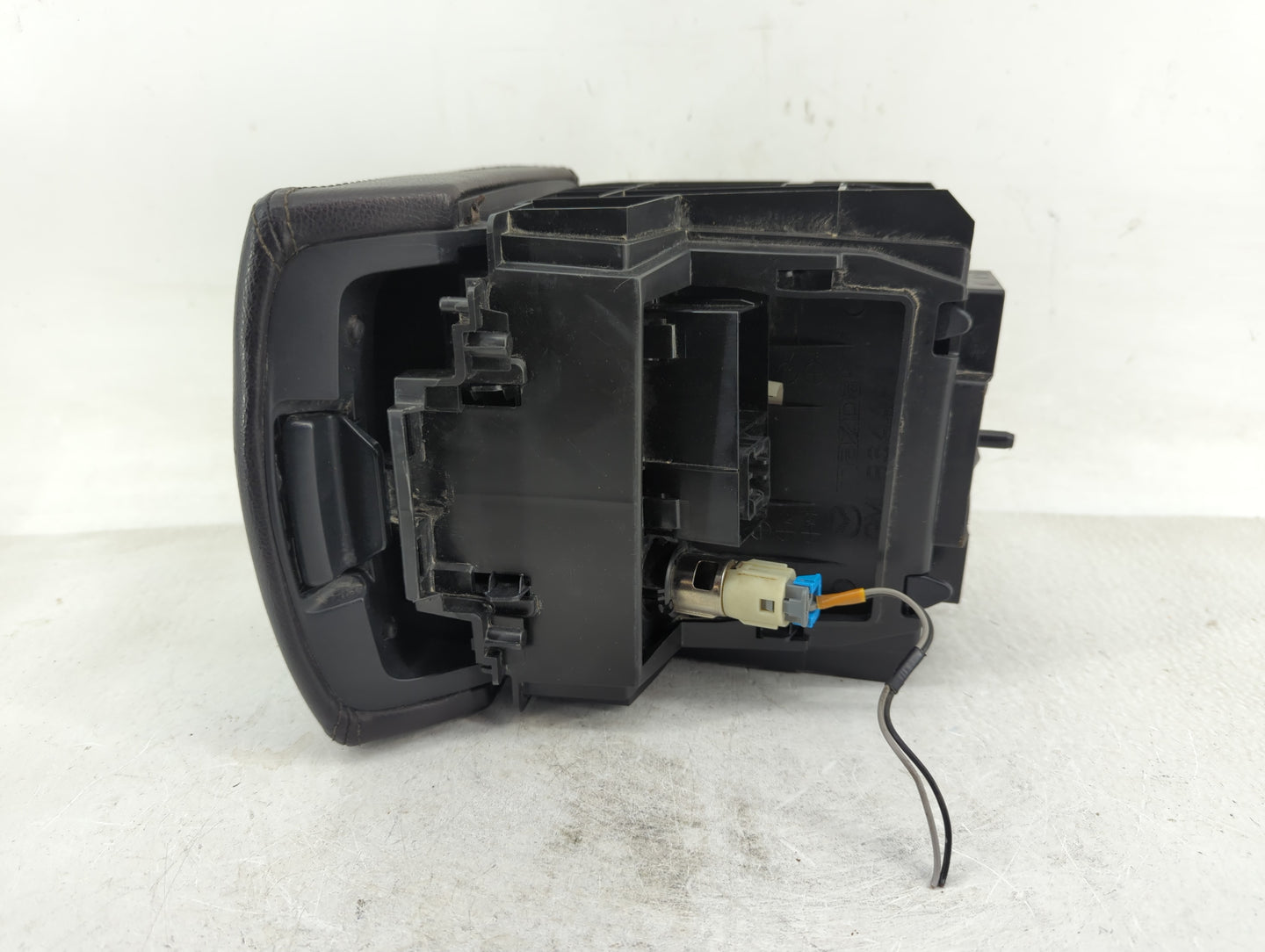 2017 Mazda 3 Center Console Armrest Cover Lid P/N:GML8644A1 Fits OEM Used Auto Parts - Oemusedautoparts1.com