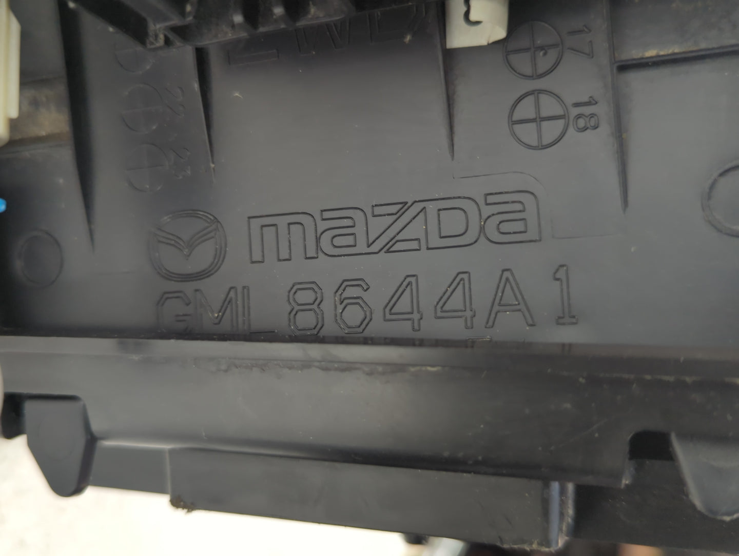 2017 Mazda 3 Center Console Armrest Cover Lid P/N:GML8644A1 Fits OEM Used Auto Parts - Oemusedautoparts1.com