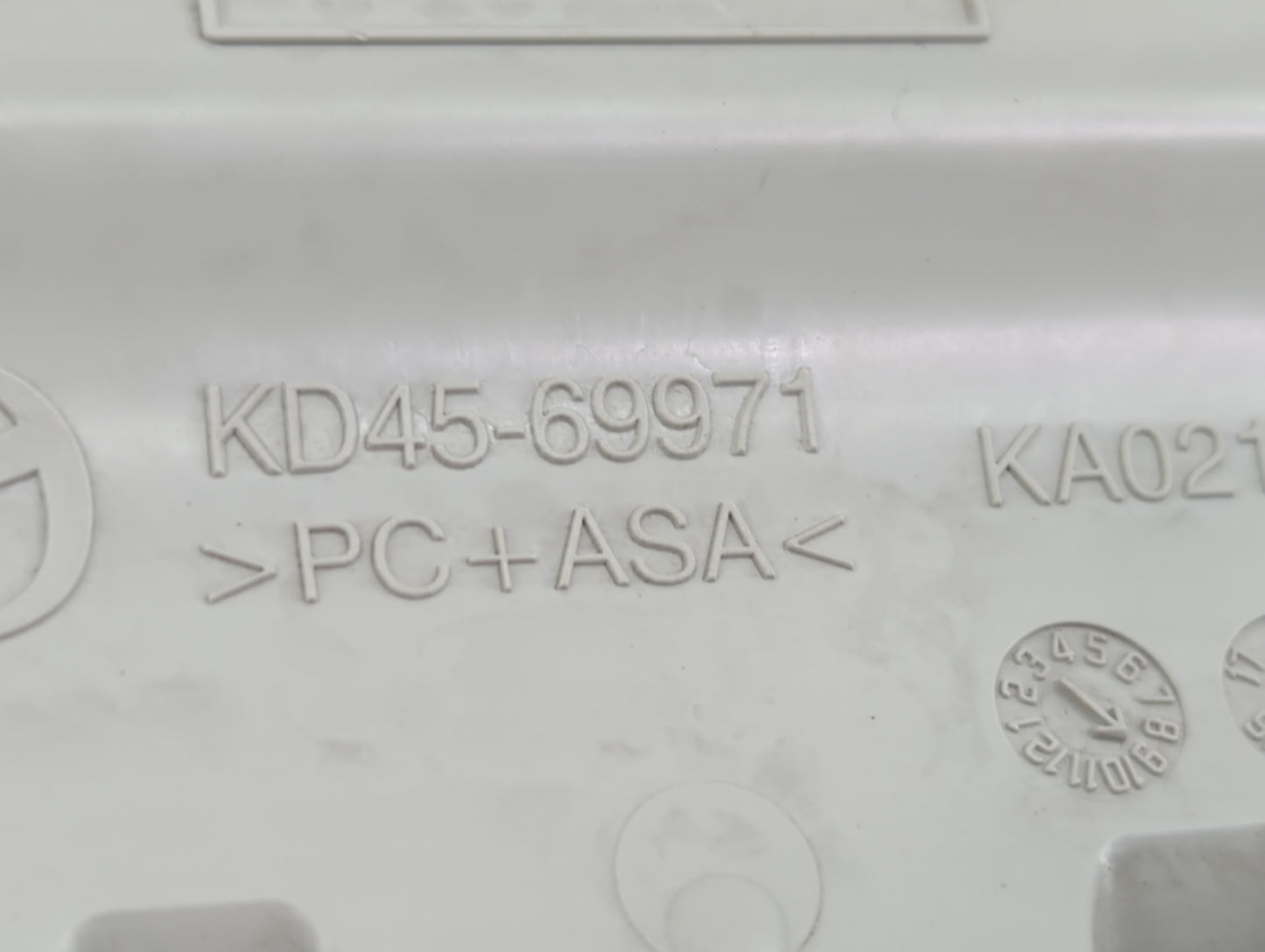 2014-2018 Mazda 3 Overhead Roof Console - Oemusedautoparts1.com