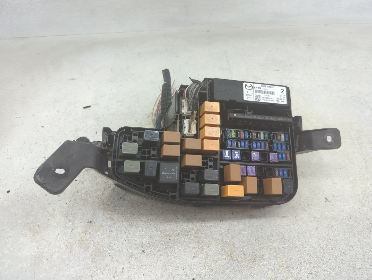 2014-2016 Mazda 3 Fusebox Fuse Box Panel Relay Module P/N:BAYS-675X0 Fits Fits 2014 2015 2016 OEM Used Auto Parts - Oemuseda
