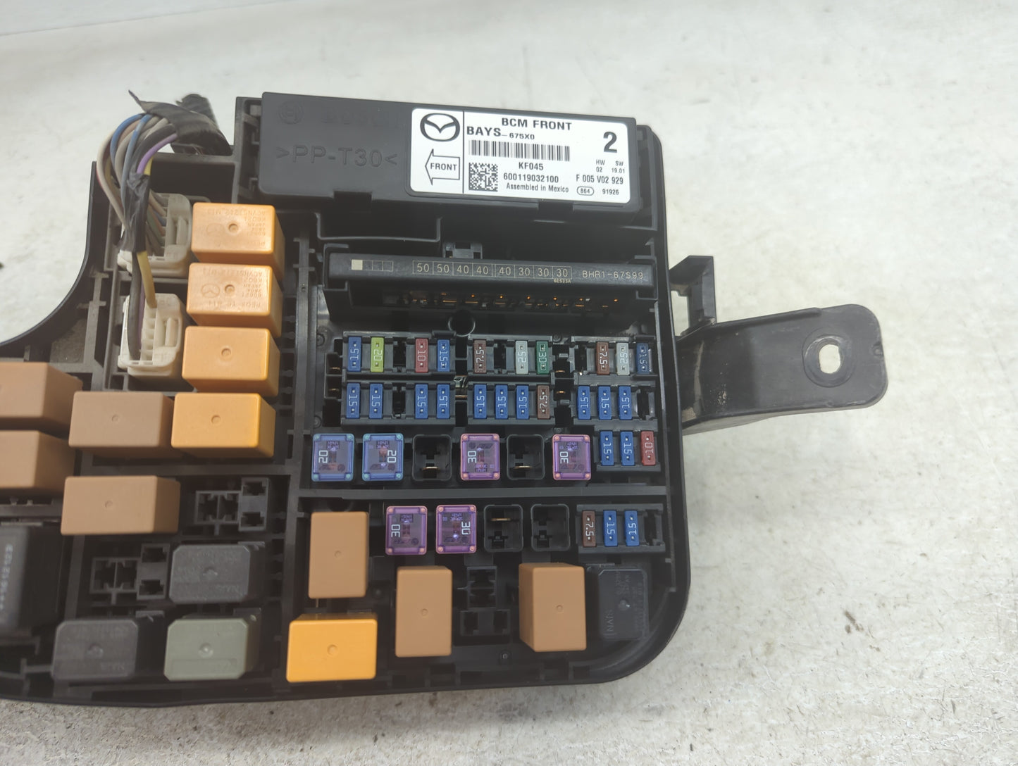 2014-2016 Mazda 3 Fusebox Fuse Box Panel Relay Module P/N:BAYS-675X0 Fits Fits 2014 2015 2016 OEM Used Auto Parts - Oemuseda