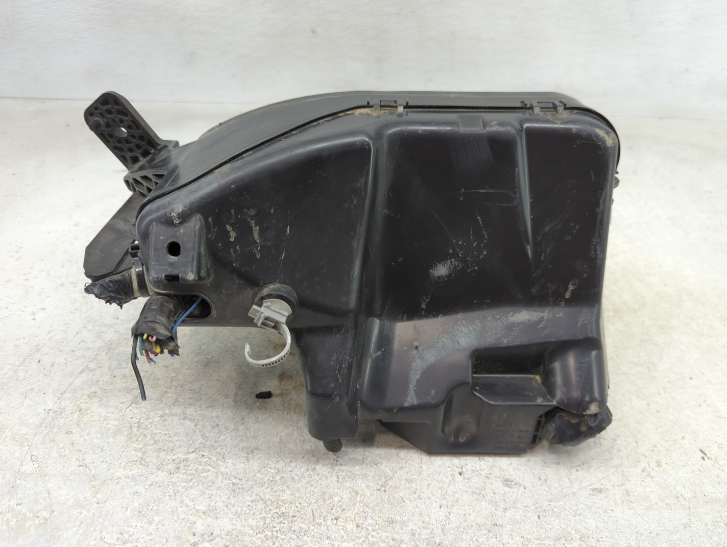 2014-2016 Mazda 3 Fusebox Fuse Box Panel Relay Module P/N:BAYS-675X0 Fits Fits 2014 2015 2016 OEM Used Auto Parts - Oemuseda
