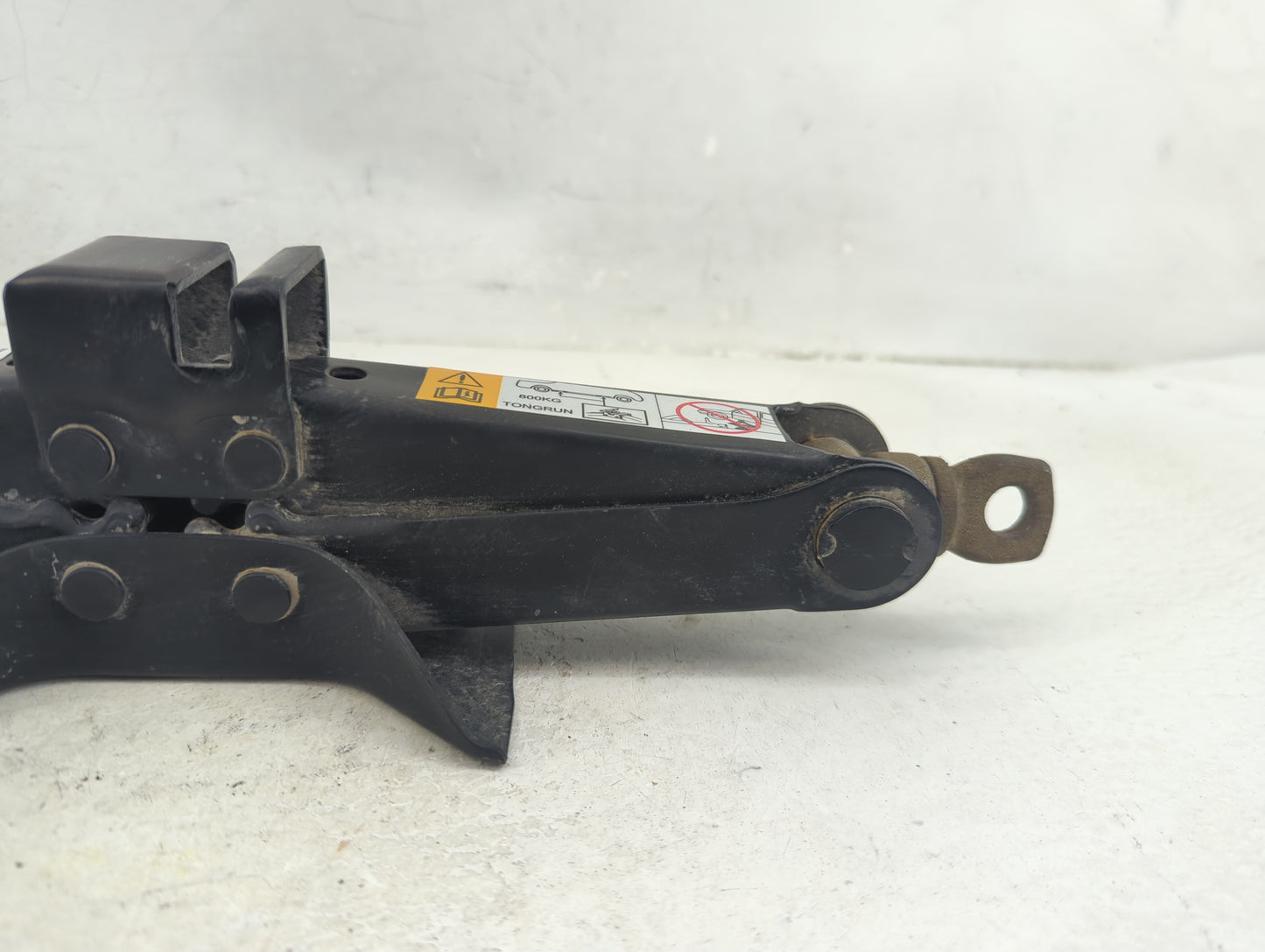 2017 Mazda 3 Spare Scissor Car Jack - Oemusedautoparts1.com
