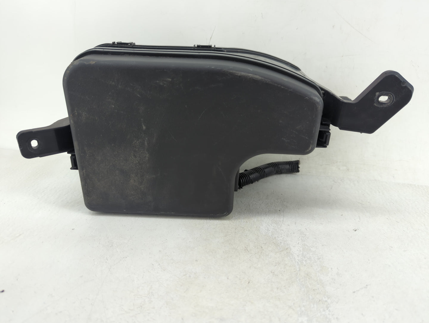 2014-2016 Mazda 3 Fusebox Fuse Box Panel Relay Module P/N:BHR1-66767 Fits Fits 2014 2015 2016 OEM Used Auto Parts - Oemuseda