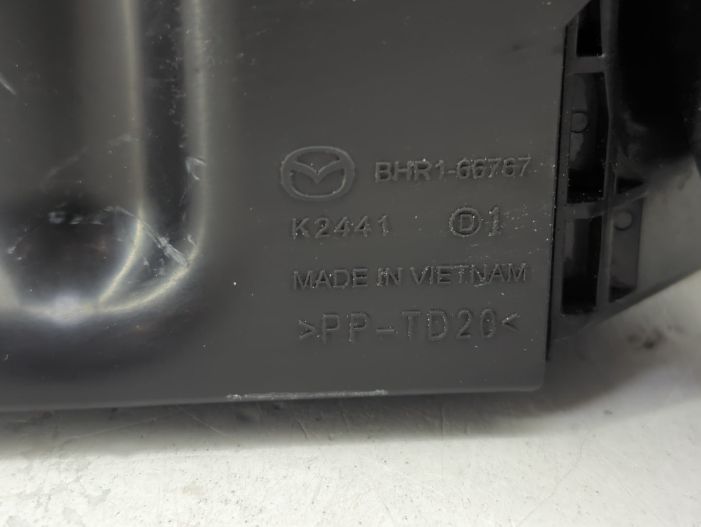 2014-2016 Mazda 3 Fusebox Fuse Box Panel Relay Module P/N:BHR1-66767 Fits Fits 2014 2015 2016 OEM Used Auto Parts - Oemuseda