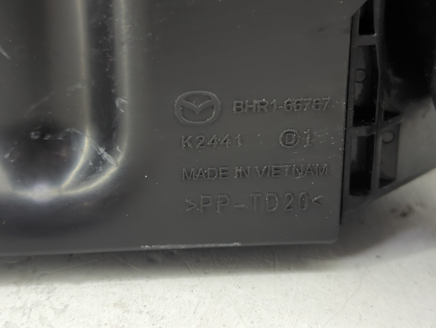 2014-2016 Mazda 3 Fusebox Fuse Box Panel Relay Module P/N:BHR1-66767 Fits Fits 2014 2015 2016 OEM Used Auto Parts - Oemuseda