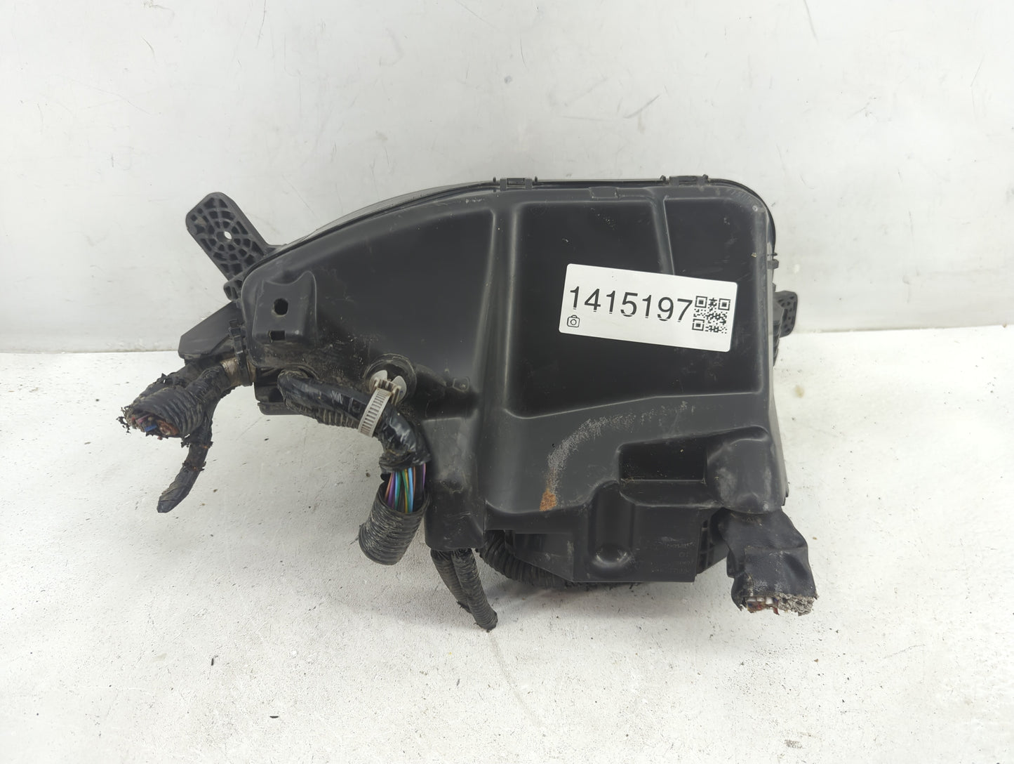 2014-2016 Mazda 3 Fusebox Fuse Box Panel Relay Module P/N:TKY2-675X0 Fits Fits 2014 2015 2016 OEM Used Auto Parts - Oemuseda