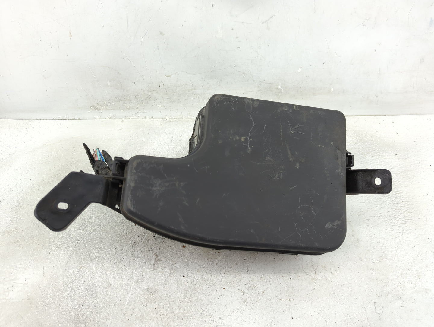 2014-2016 Mazda 3 Fusebox Fuse Box Panel Relay Module P/N:TKY2-675X0 Fits Fits 2014 2015 2016 OEM Used Auto Parts - Oemuseda