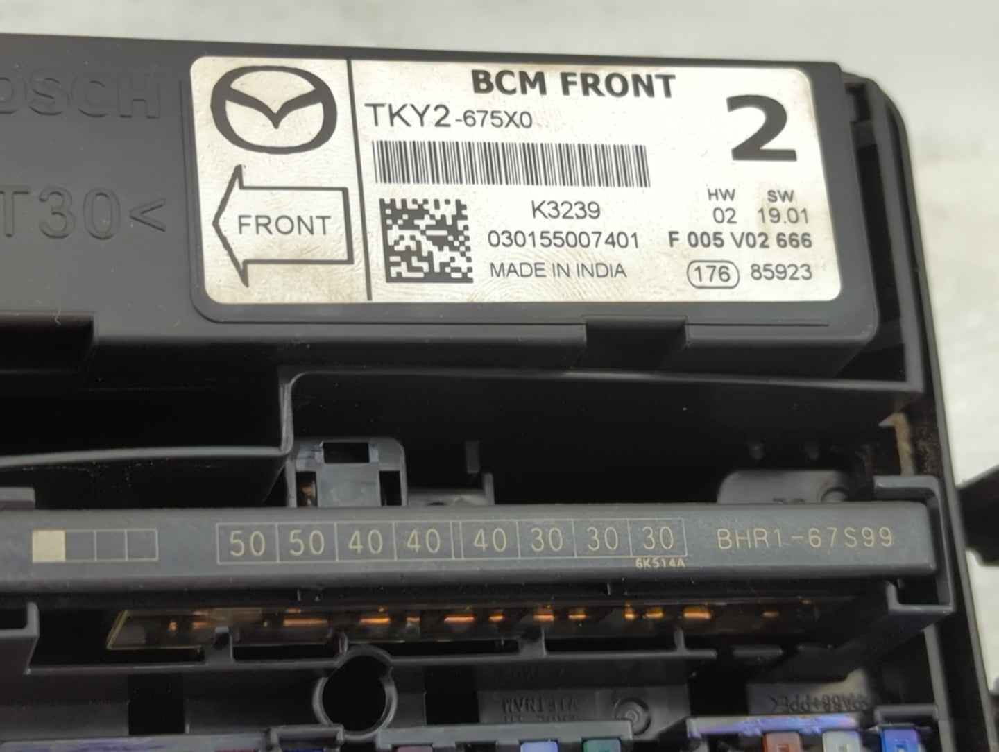 2014-2016 Mazda 3 Fusebox Fuse Box Panel Relay Module P/N:TKY2-675X0 Fits Fits 2014 2015 2016 OEM Used Auto Parts - Oemuseda