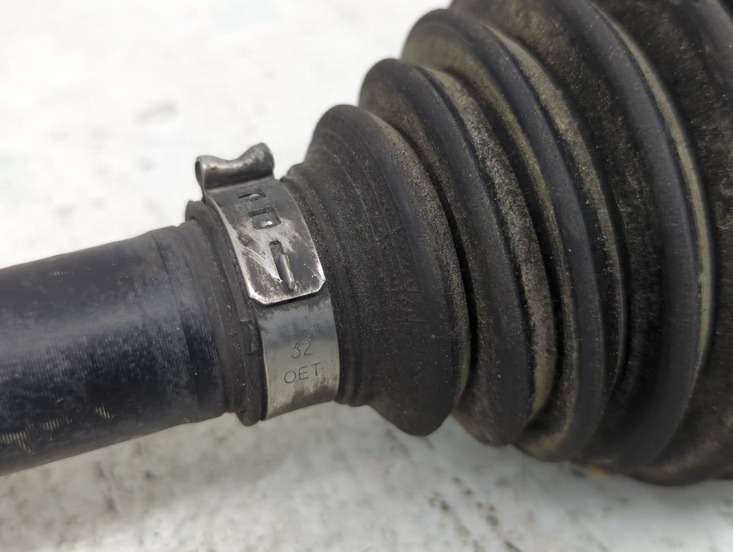 2014-2018 Mazda 3 Axle Shaft Front Passenger Cv C/v - Oemusedautoparts1.com