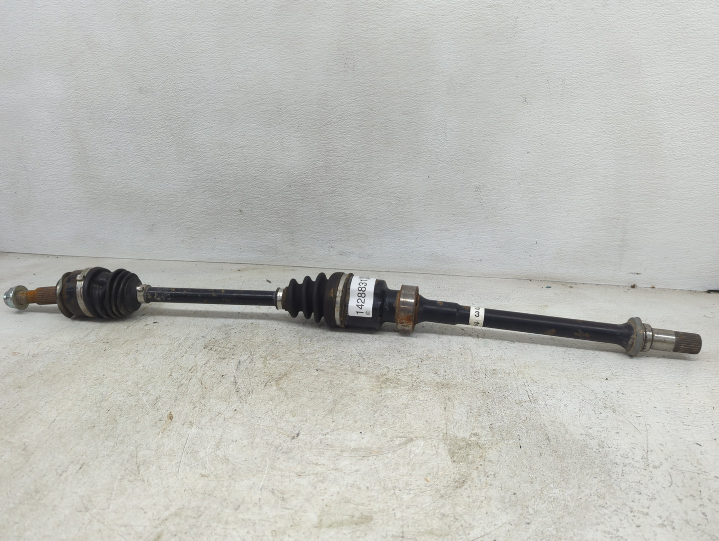 2014-2018 Mazda 3 Axle Shaft Front Passenger Cv C/v - Oemusedautoparts1.com