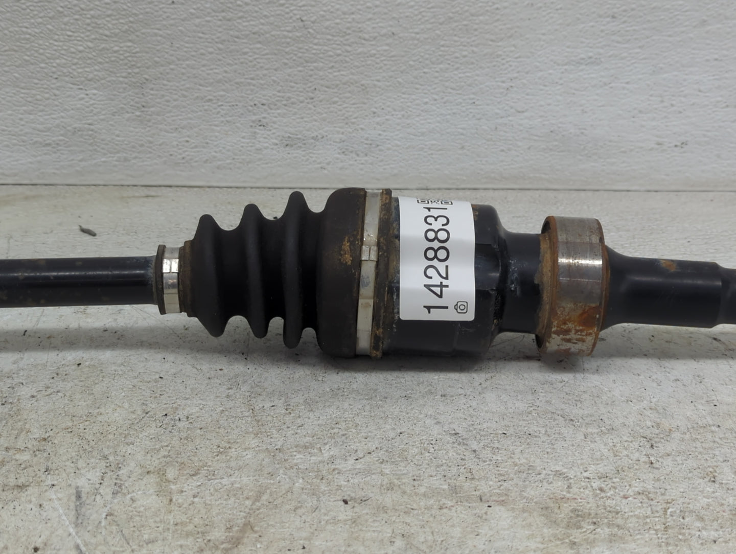 2014-2018 Mazda 3 Axle Shaft Front Passenger Cv C/v - Oemusedautoparts1.com