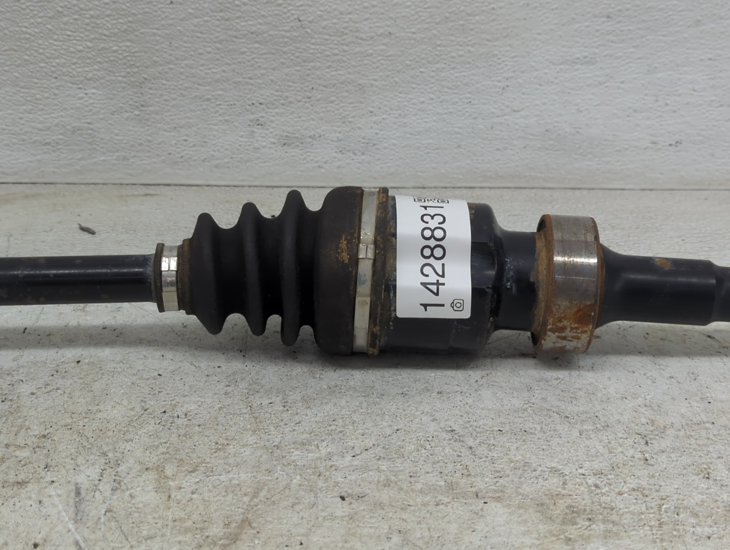 2014-2018 Mazda 3 Axle Shaft Front Passenger Cv C/v - Oemusedautoparts1.com