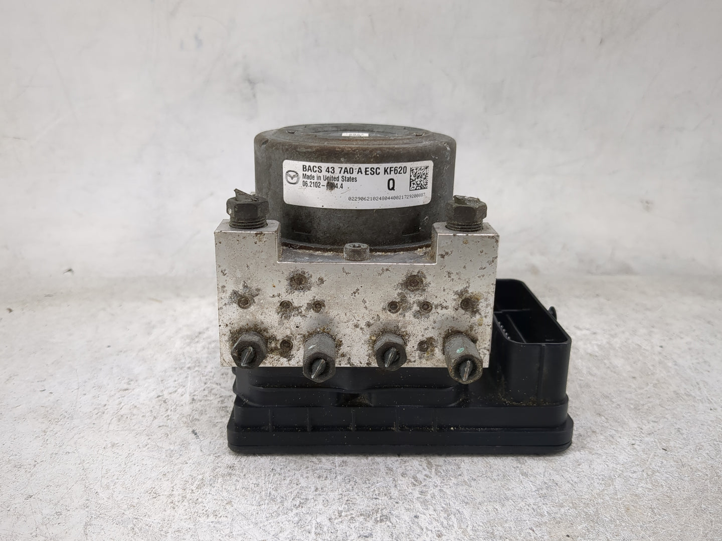2017-2018 Mazda 3 ABS Pump Control Module Replacement P/N:BACS 43 7A0 A BACS437A0A, KF620 Fits Fits 2017 2018 OEM Used Auto 