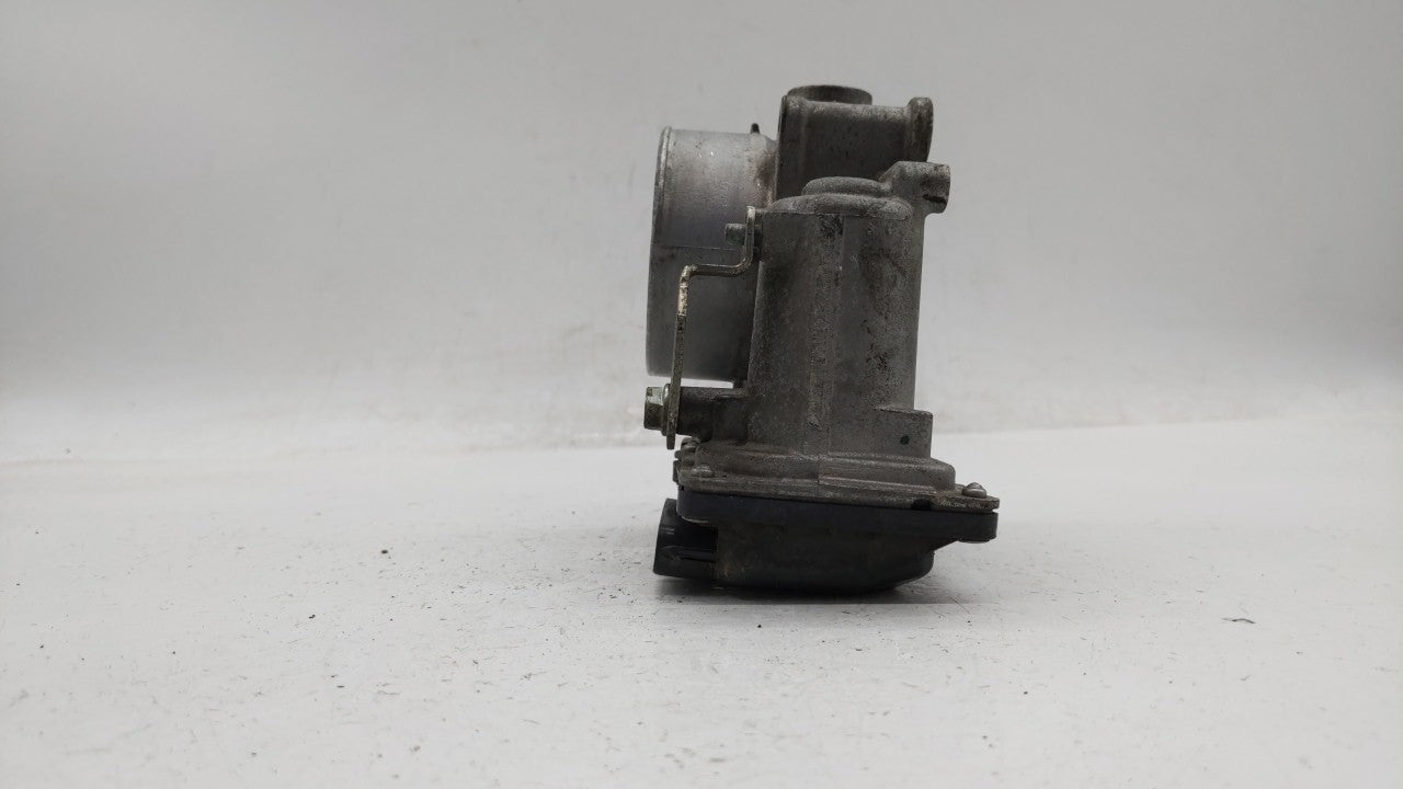 2012-2014 Mazda 3 Throttle Body P/N:152009S18 13 640 A, 640 K4238 1R24, 640 K4238 6R26, 13 640 B Fits Fits 2012 2013 2014 OE