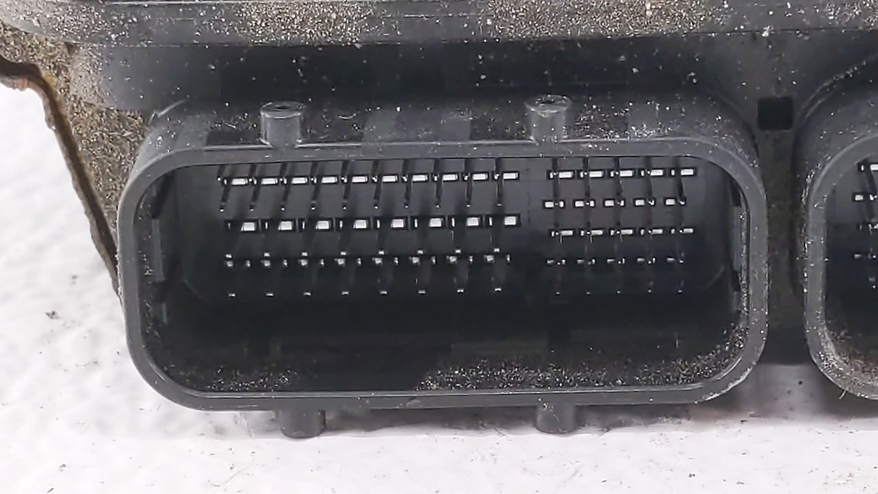 2017-2018 Mazda 3 PCM Engine Control Computer ECU ECM PCU OEM P/N:PSAP 18 881 PY9W 18 881A, PY9W 18 881 Fits Fits 2016 2017 