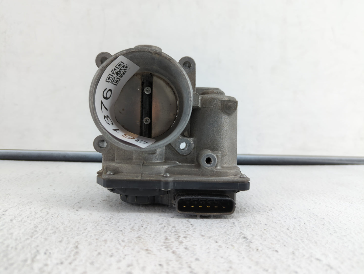 2012-2014 Mazda 3 Throttle Body P/N:640 K4238 9T06 PE01 13 640 B, 13 640 A, 640 K4238 1R24 Fits Fits 2012 2013 2014 OEM Used