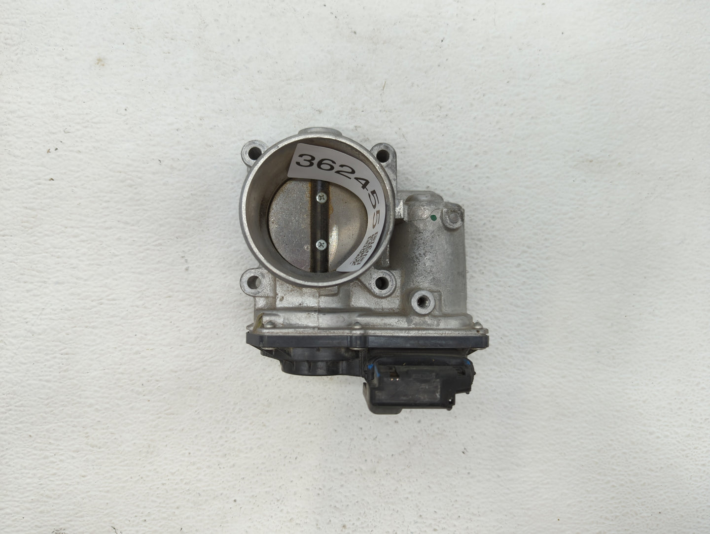 2012-2014 Mazda 3 Throttle Body P/N:640 K4238 4U26 640 K4238 9T06, PE01 13 640 B, 13 640 A Fits Fits 2012 2013 2014 OEM Used